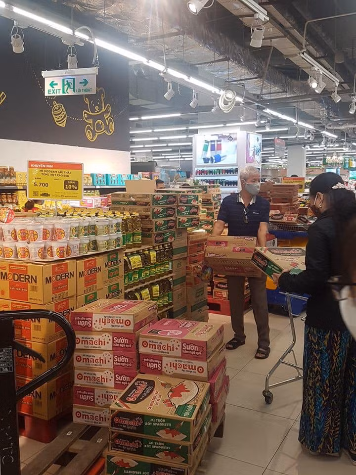 Chống dịch Covid-19: Đừng về quê, không tích trữ thực phẩm ảnh 1