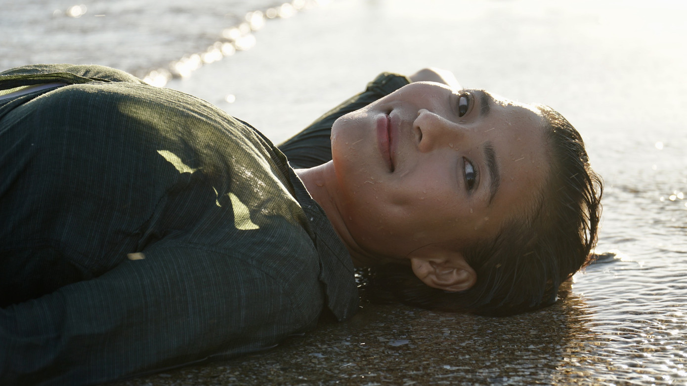 Thúy Diễm: Cảnh nhảy cầu, bơi sông nhớ đời trong ‘Cát đỏ’ ảnh 6