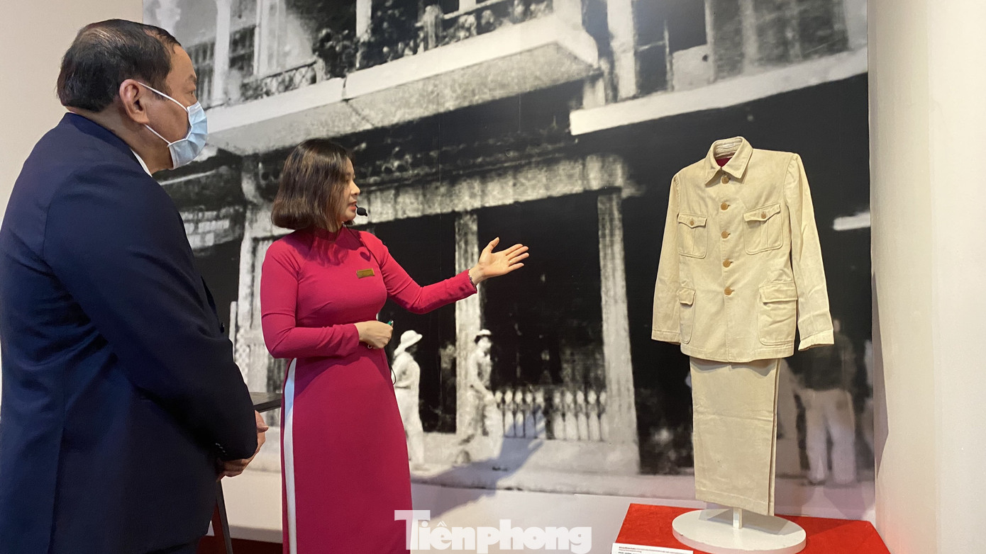 Hơn trăm hiện vật và tư liệu quý kể chuyện Ngày độc lập 2/9 ảnh 5