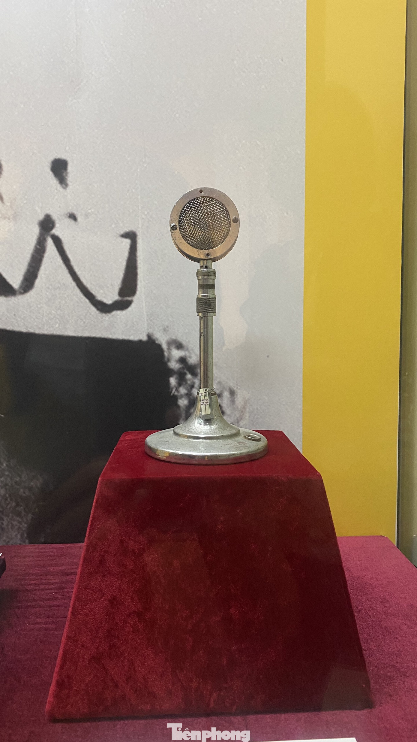 Hơn trăm hiện vật và tư liệu quý kể chuyện Ngày độc lập 2/9 ảnh 9