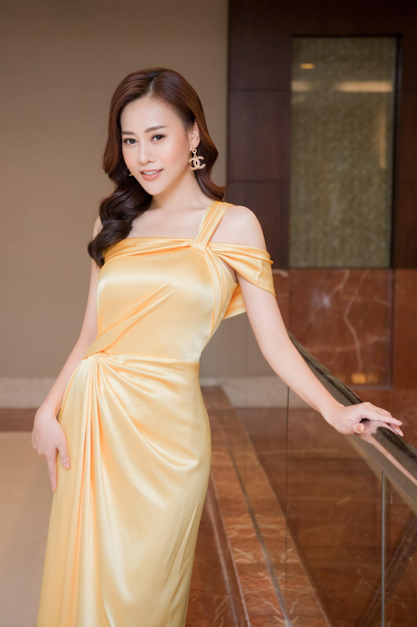 Dàn nữ diễn viên truyền hình giờ vàng rưng rưng: Đà Nẵng cố lên! ảnh 2