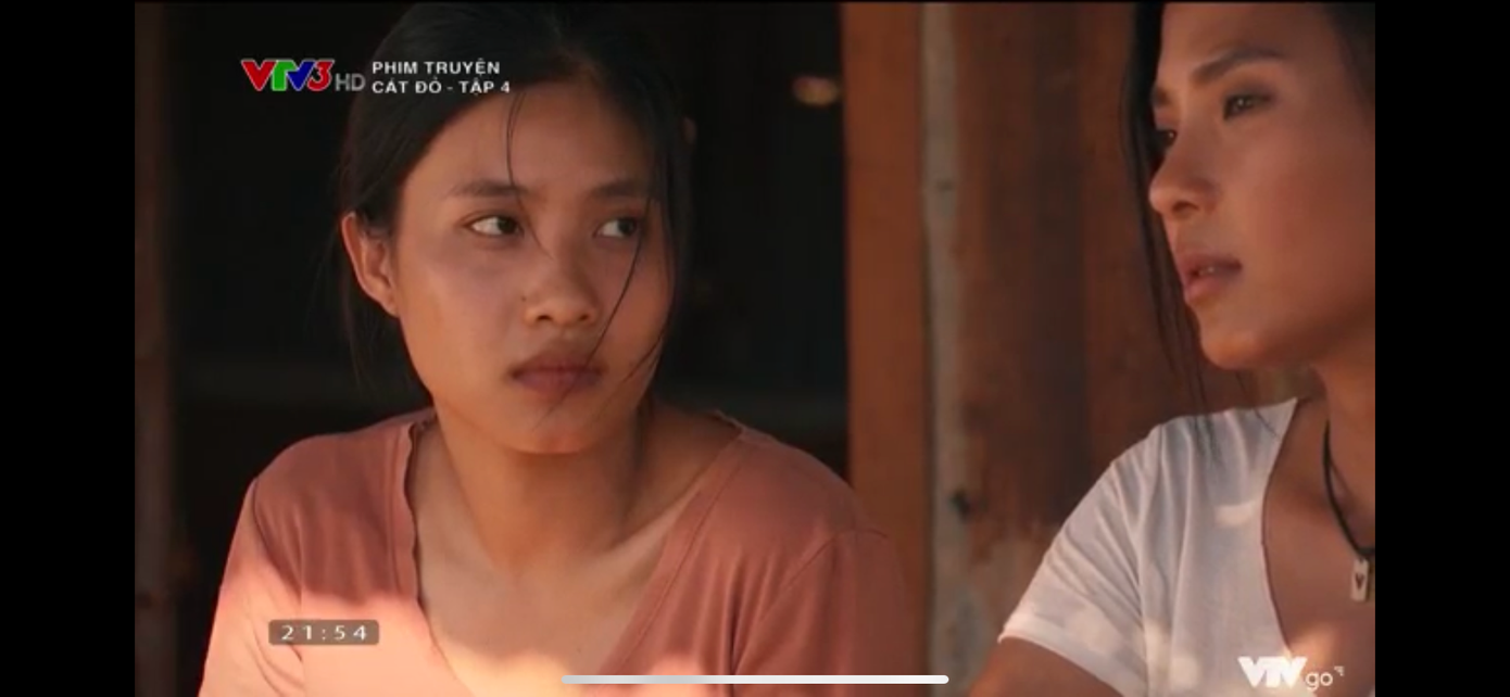 Cát đỏ tập 4: Bị vợ người tình thuê người đánh, Nhớ (Thúy Diễm) phải nhảy xuống sông ảnh 6