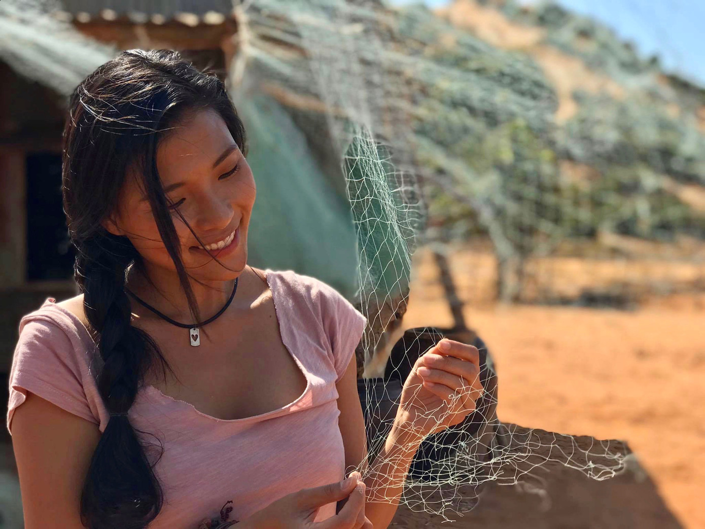 Thúy Diễm kể chuyện cấm túc, chạy trốn fan vì...COVID-19 ảnh 2