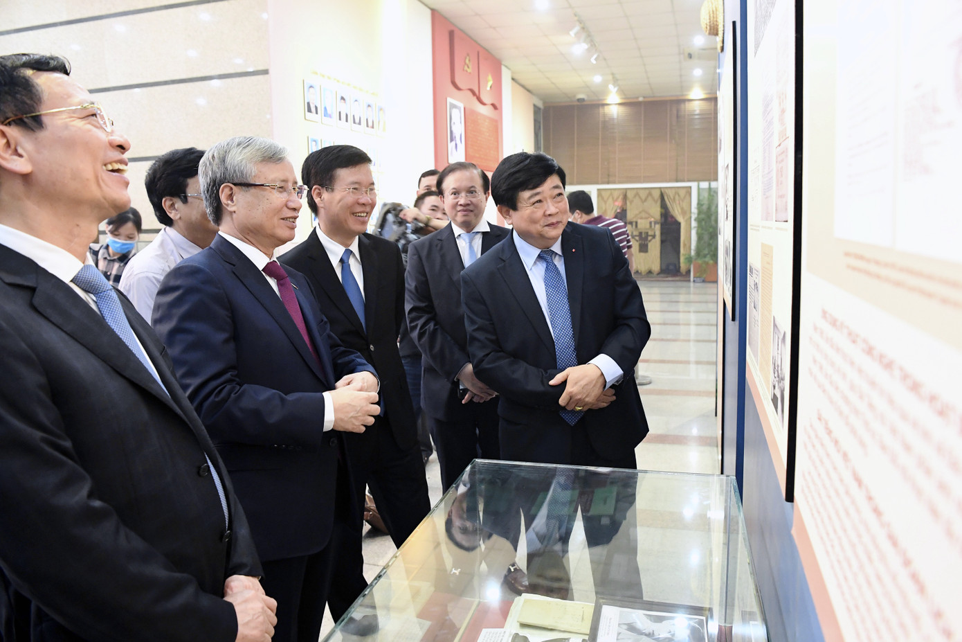 Trao 15 giải thưởng phê bình, lí luận văn học nghệ thuật năm 2019 ảnh 1