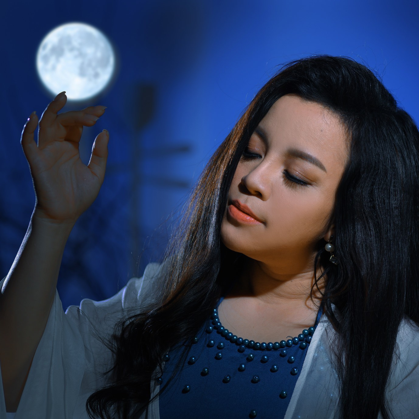 NSƯT Tố Nga chơi lớn ra định dạng băng cối bạc triệu, làm hậu kỳ ở Mỹ ảnh 3