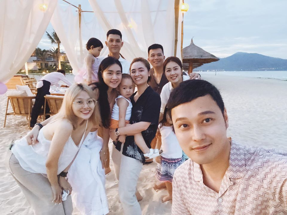 Quang Vinh gây tranh cãi khi đăng ảnh say đến ngất trước cửa phòng khách sạn ảnh 2