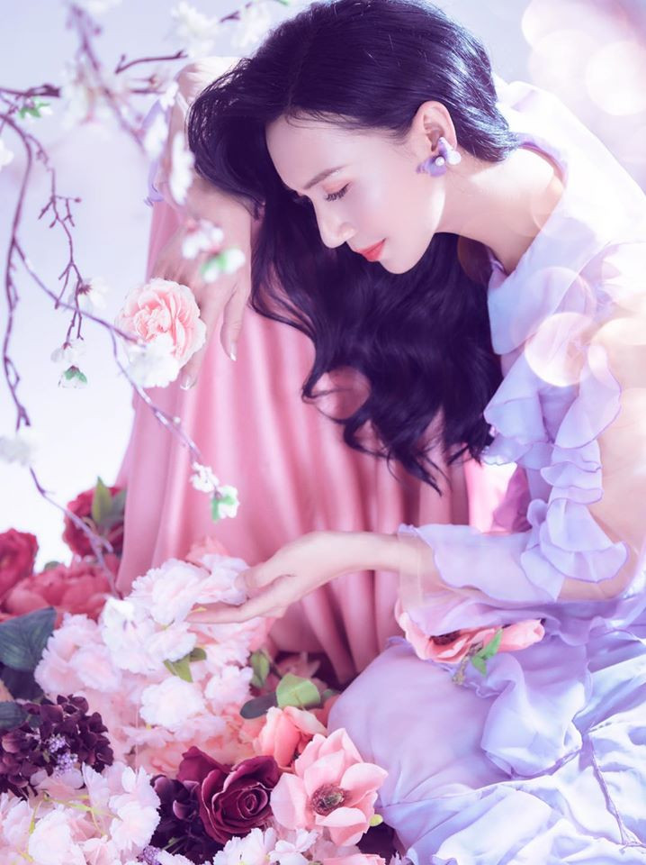 Tung bộ ảnh kỷ niệm 4 tháng chuyển giới, Lynk Lee khoe vòng một ‘bức thở’ ảnh 6