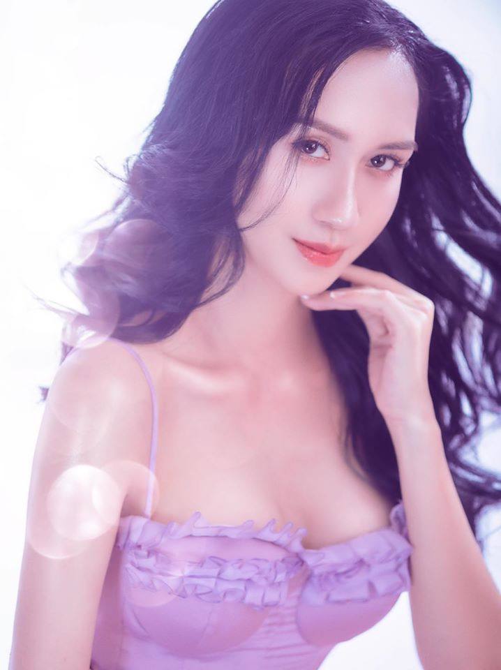 Tung bộ ảnh kỷ niệm 4 tháng chuyển giới, Lynk Lee khoe vòng một ‘bức thở’ ảnh 1