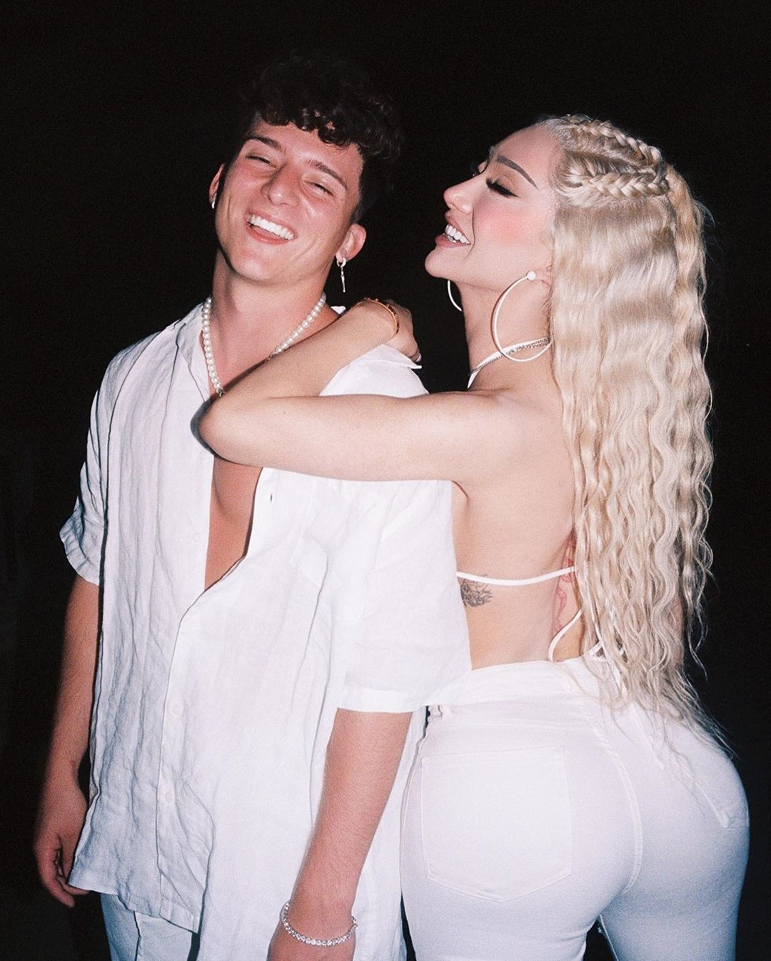 Sao chuyển giới gốc Việt tung ảnh nội y ‘bỏng mắt' ảnh 7