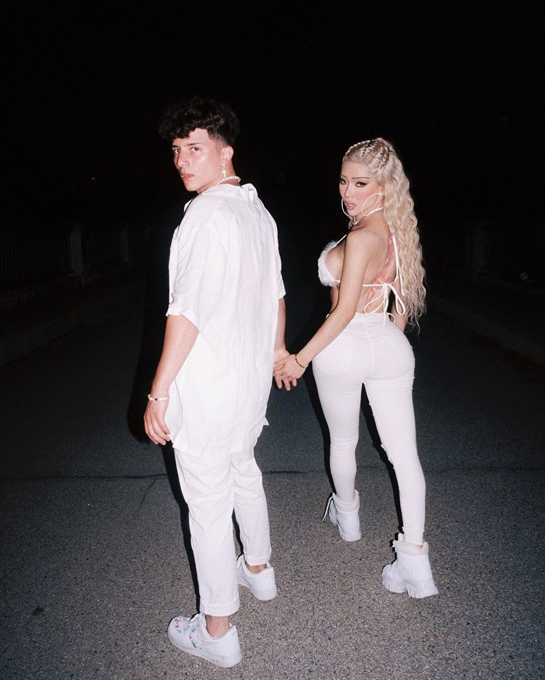 Sao chuyển giới gốc Việt tung ảnh nội y ‘bỏng mắt' ảnh 6