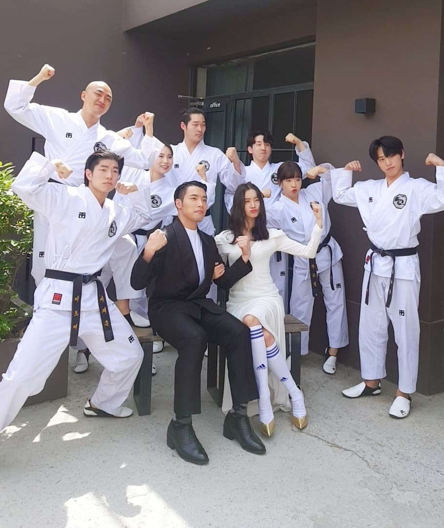 Ảnh cưới đậm chất võ thuật của mỹ nhân Wonder Girls và cao thủ taekwondo ảnh 5