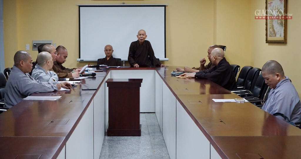 Thu quyết định bổ nhiệm trụ trì, biệt chúng 6 tháng với sư cô bạo hành trẻ em ảnh 1