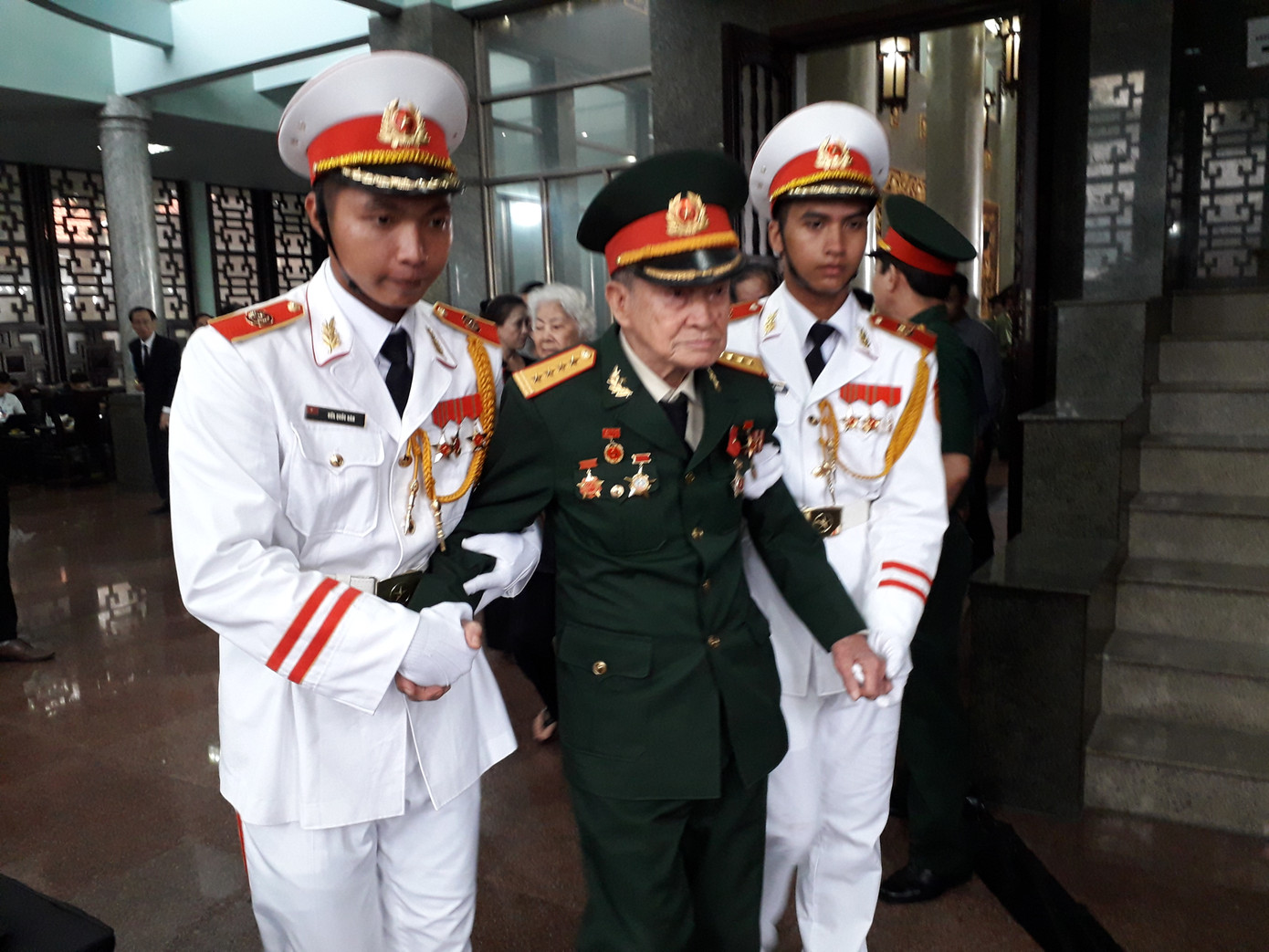 Lãnh đạo Đảng, nhà nước viếng nhà tình báo huyền thoại Trần Quốc Hương ảnh 12