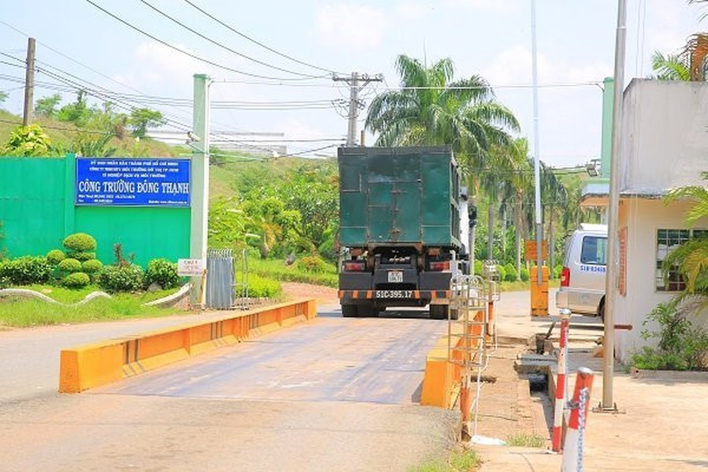 Sản xuất rau quả sạch trên bãi rác ở TPHCM ảnh 1