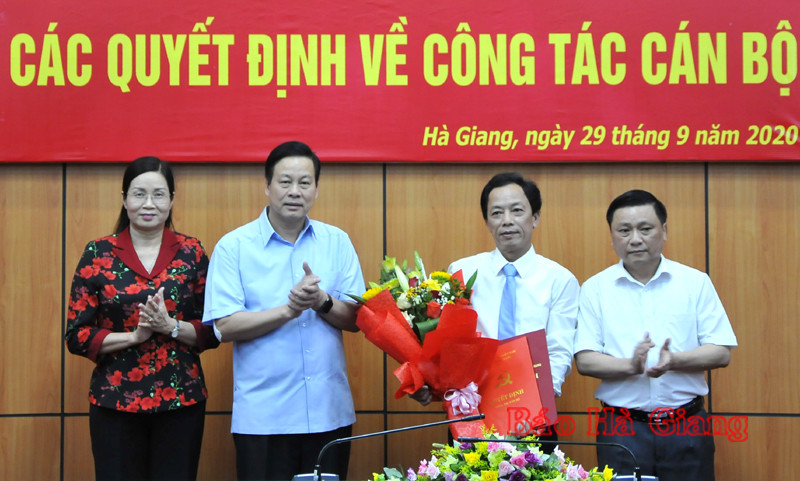 Điều động, bổ nhiệm nhân sự 5 địa phương ảnh 3