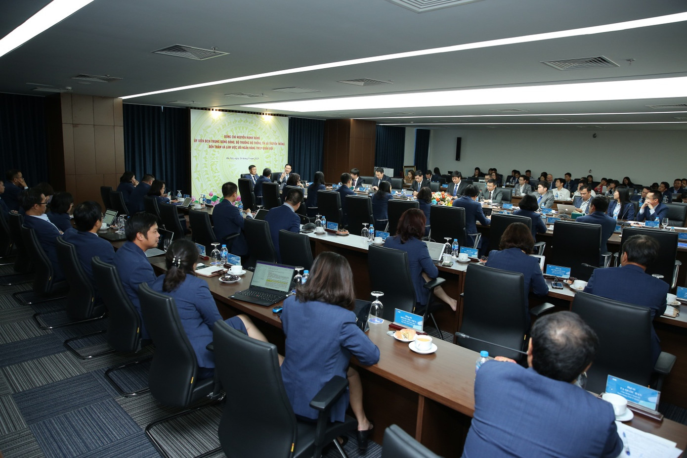 Bộ trưởng Bộ TT&TT: “MB có lợi thế tiên phong về chuyển đổi số” ảnh 5