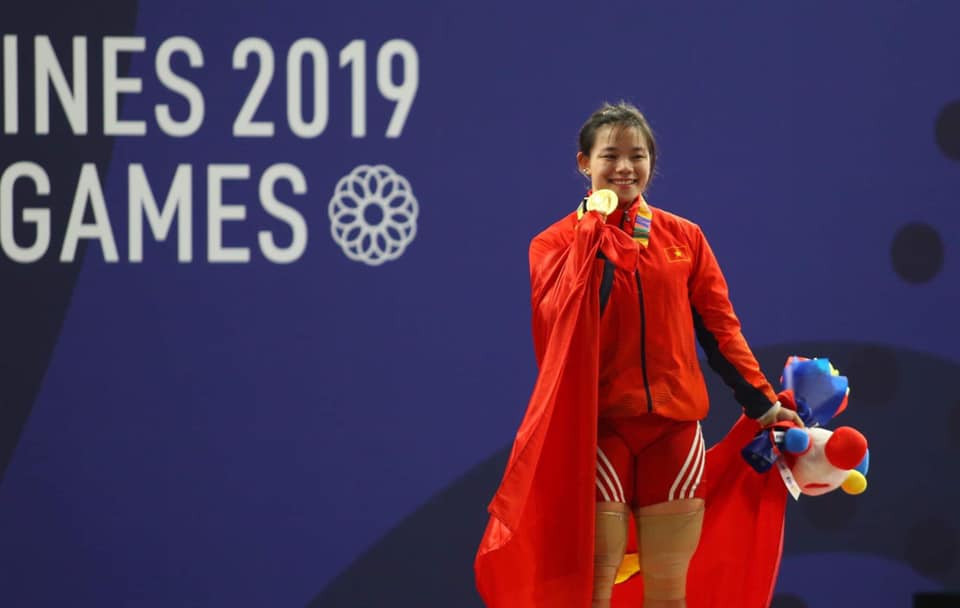 'Nẫng' HCV khó tin, nữ đô cử Việt Nam khiến đối thủ oà khóc ảnh 3