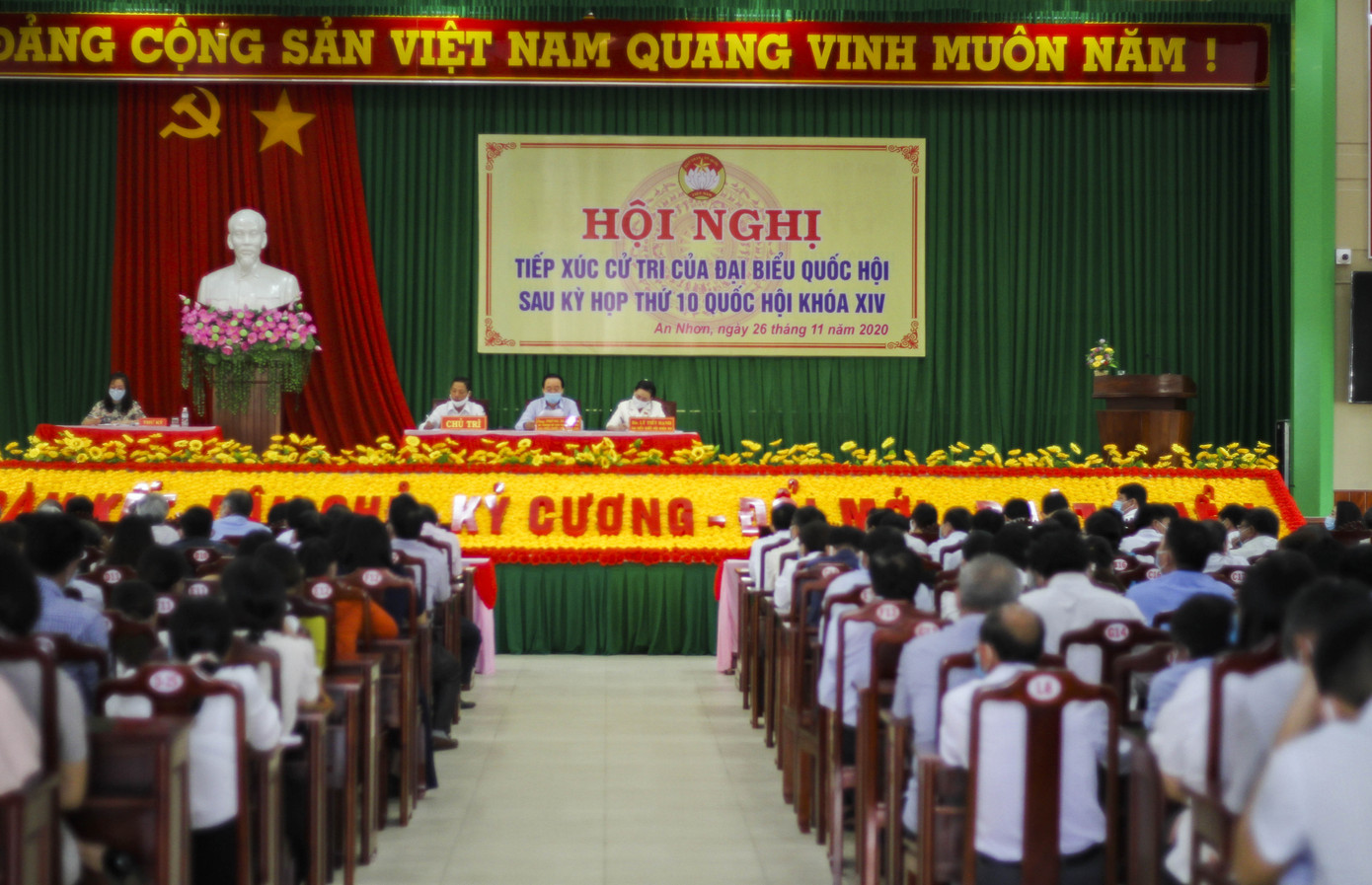 Xóa bỏ yêu cầu chứng chỉ ngoại ngữ, tin học đối với giáo viên? ảnh 1