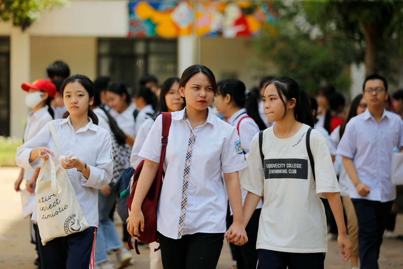 Môn Toán thi vào lớp 10: Đề thi nhẹ nhàng, phổ điểm sẽ cao ảnh 7 Môn Toán thi vào lớp 10: Đề thi nhẹ nhàng, phổ điểm sẽ cao ảnh 7