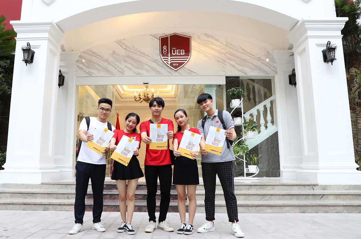 Nghịch lý điểm chuẩn đại học: Nhiều trường tốp trên điểm trung bình ảnh 3 Nghịch lý điểm chuẩn đại học: Nhiều trường tốp trên điểm trung bình ảnh 3