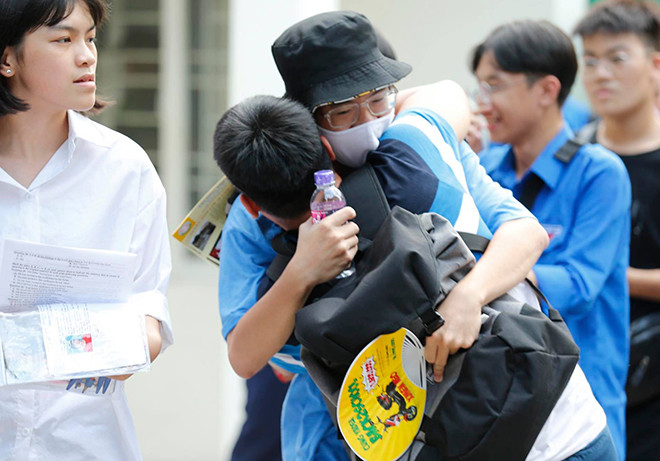 Môn Toán thi vào lớp 10: Đề thi nhẹ nhàng, phổ điểm sẽ cao ảnh 4