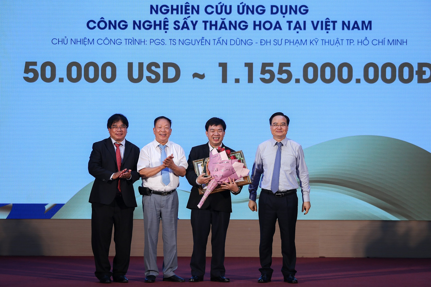Vinh danh hai công trình khoa học có tính ứng dụng cao ảnh 1