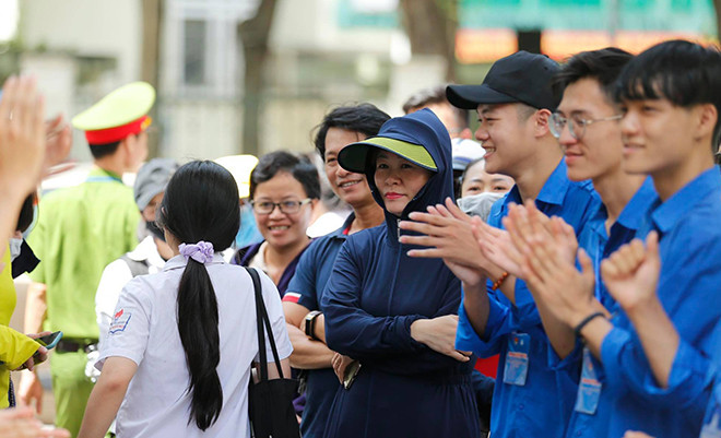 Môn Toán thi vào lớp 10: Đề thi nhẹ nhàng, phổ điểm sẽ cao ảnh 5