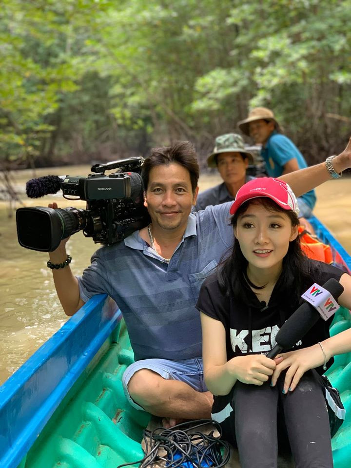 Hai BTV Thời sự giờ vàng VTV xúc động nói về nghề báo ảnh 2