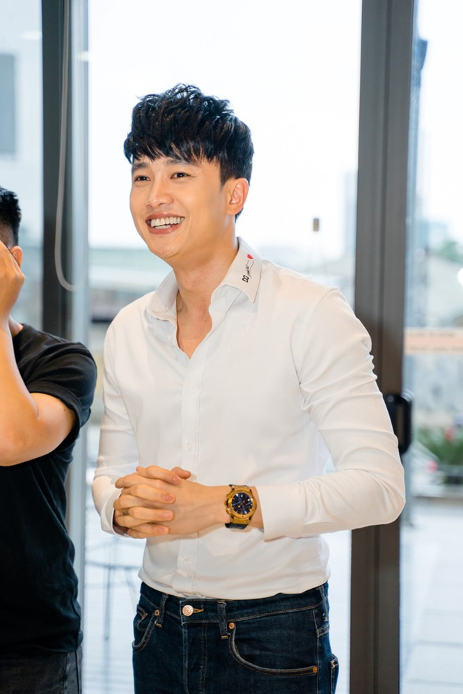 Showbiz 29/6: Quốc Trung thốt lên hài hước khi Thanh Lam công khai bạn trai mới ảnh 1