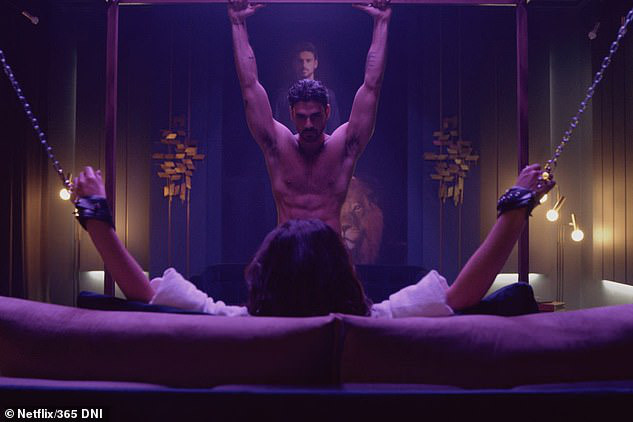 Showbiz 19/6: Phim ngập cảnh sex bị chỉ trích dữ dội ảnh 1