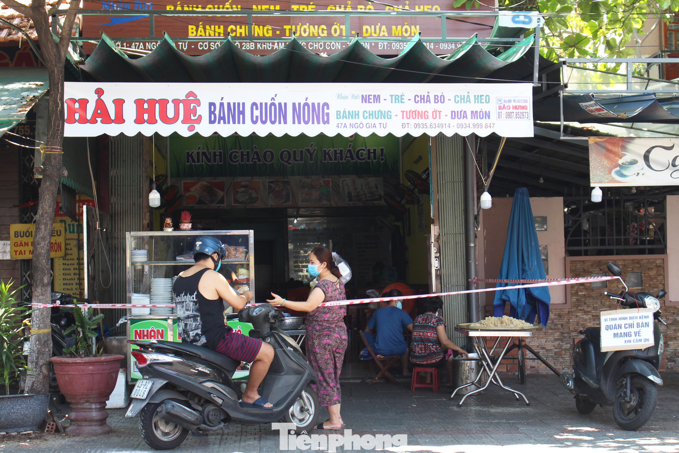 Dân bịt kín khẩu trang, hàng quán treo biển bán mang về ảnh 11