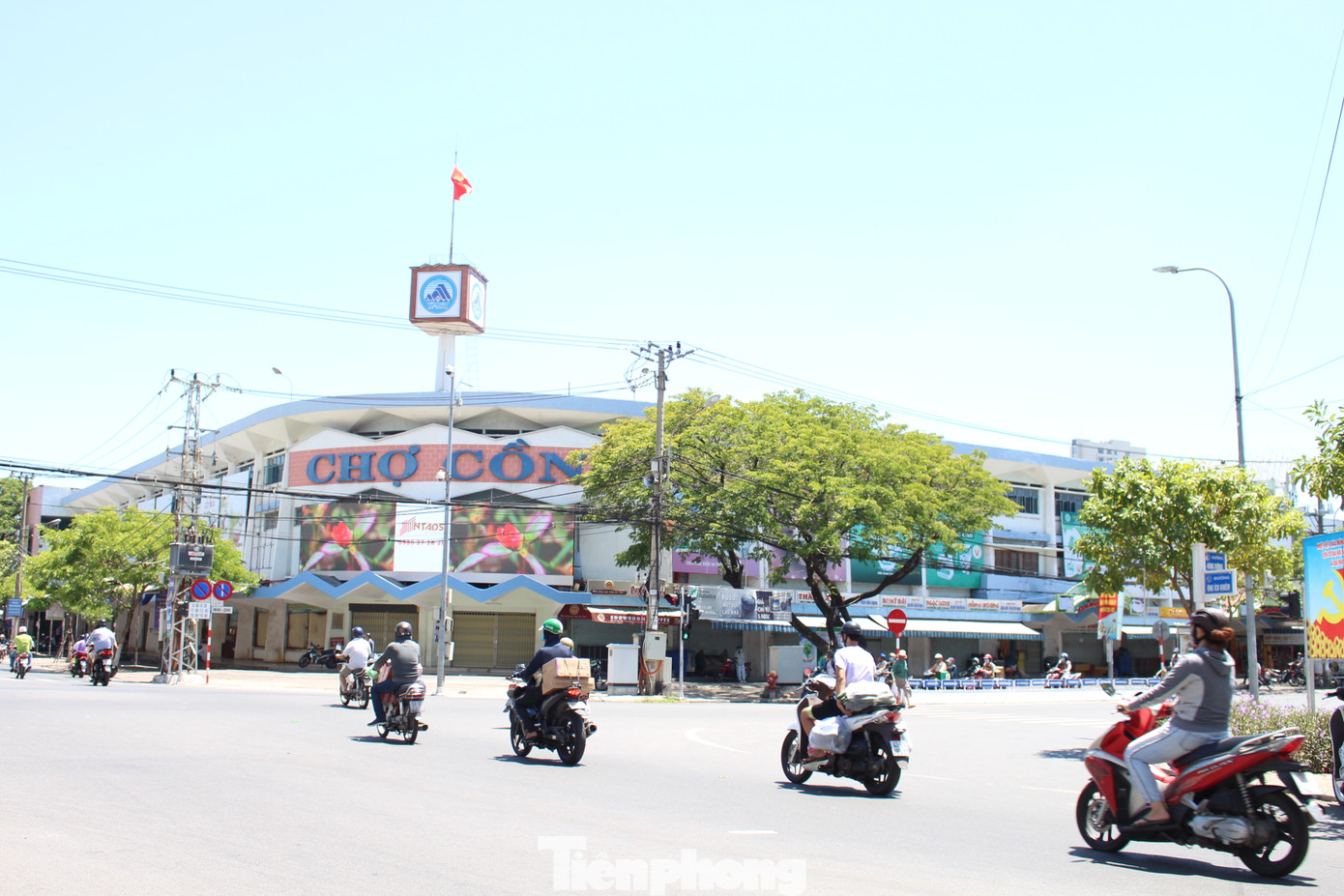 Dân bịt kín khẩu trang, hàng quán treo biển bán mang về ảnh 8