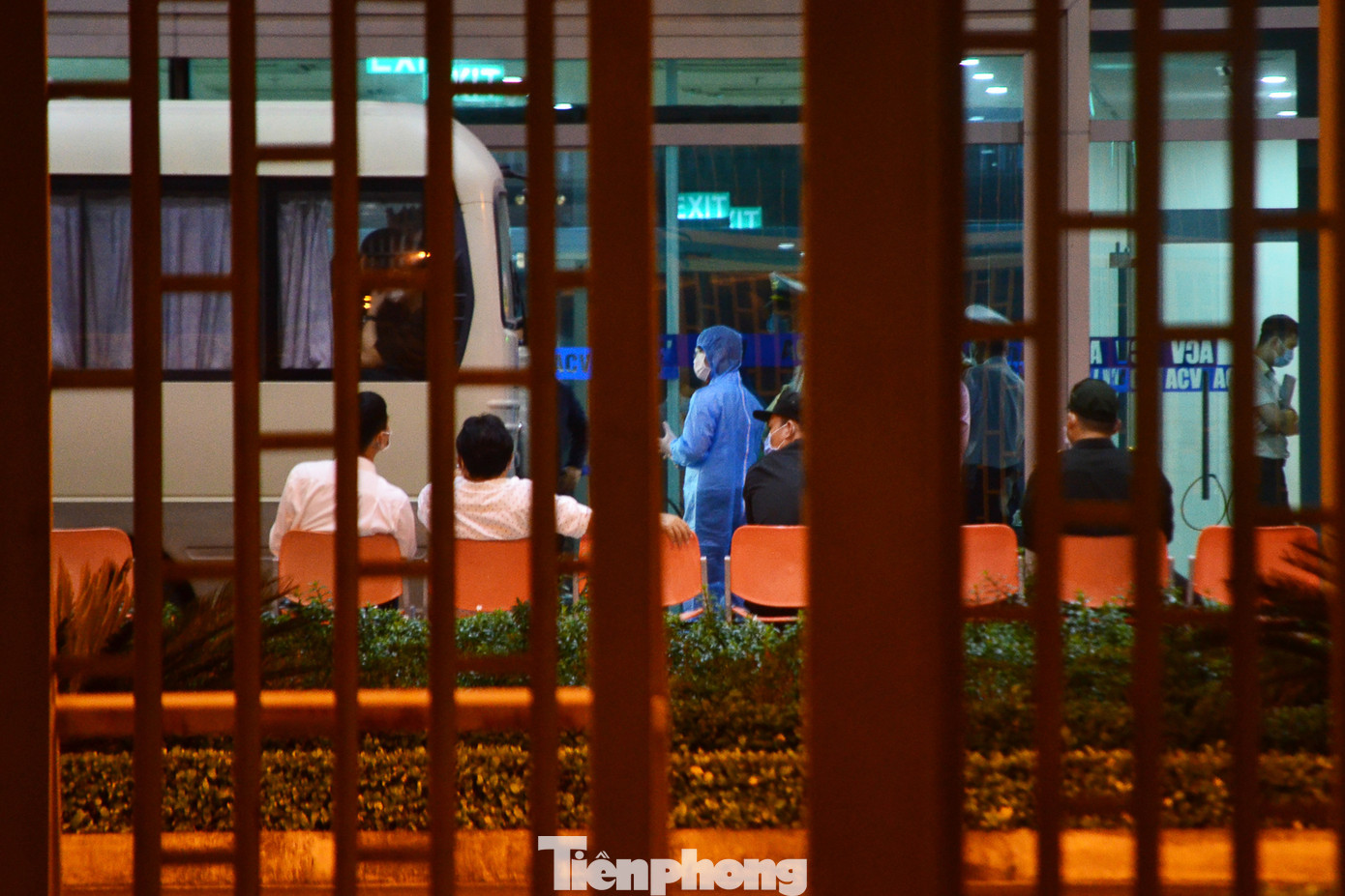 Đoàn du khách Daegu rời Đà Nẵng về Hàn Quốc lúc nửa đêm ảnh 4