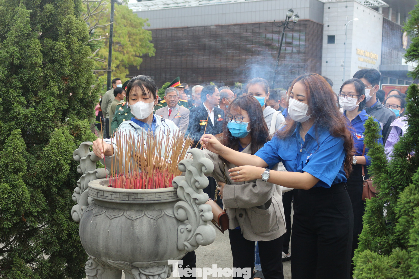 Tuổi trẻ Đà Nẵng với hành trình về nguồn 'Vang mãi bản hùng ca' ảnh 1