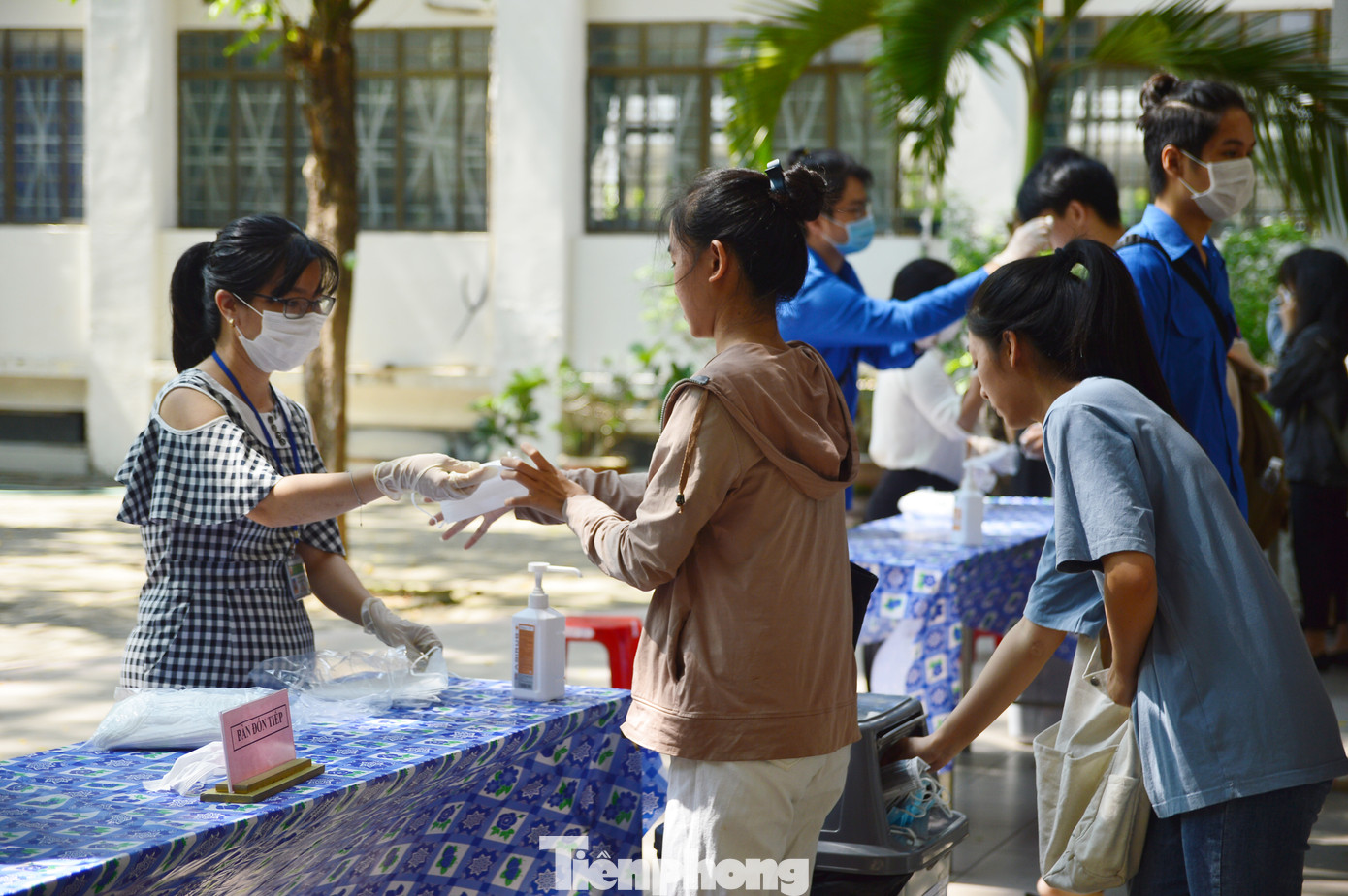Những lưu ý đặc biệt nơi 11.000 thí sinh Đà Nẵng làm thủ tục thi tốt nghiệp đợt 2 ảnh 4