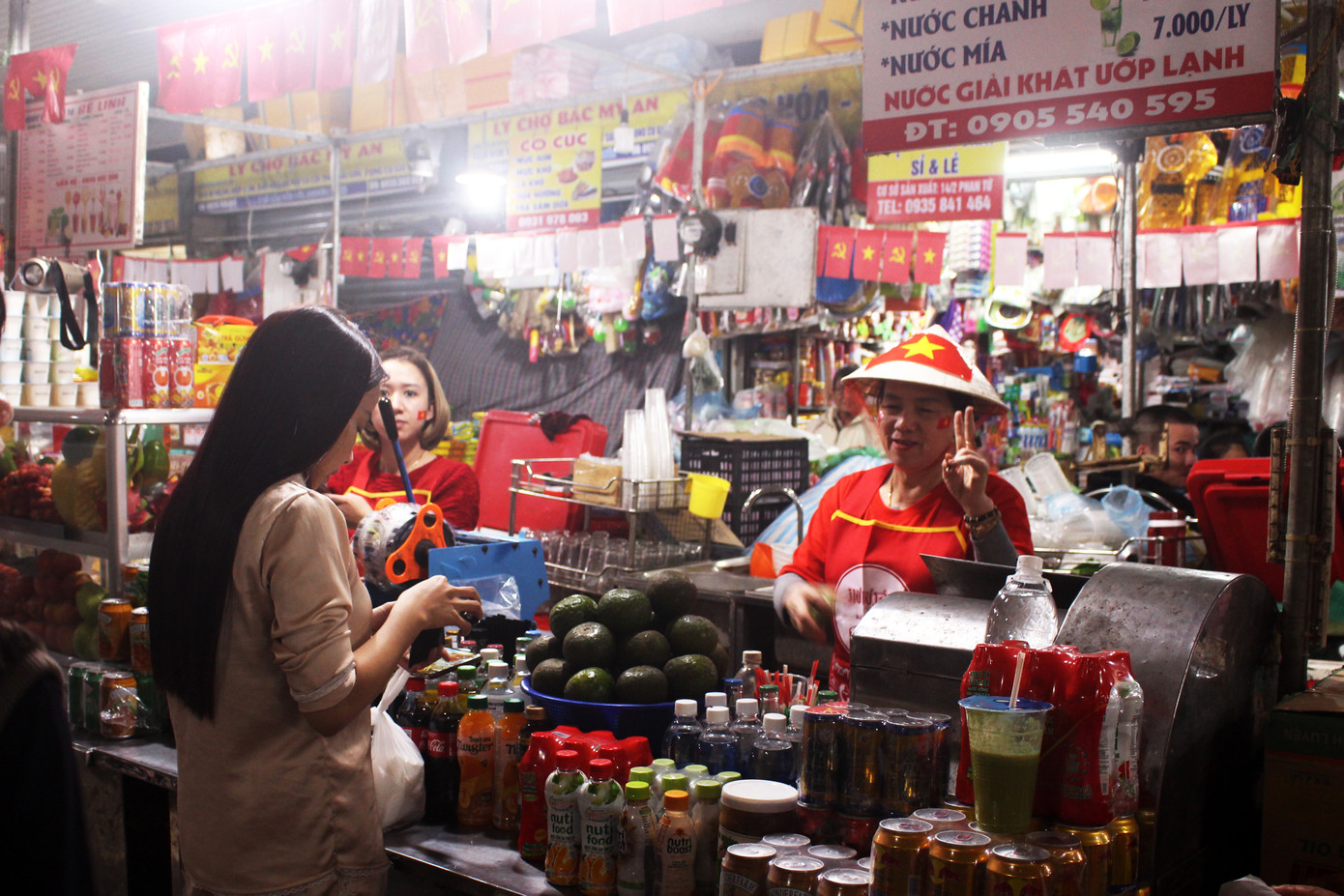 Đà Nẵng rực cờ đỏ sao vàng tiếp lửa U22 Việt Nam ảnh 6