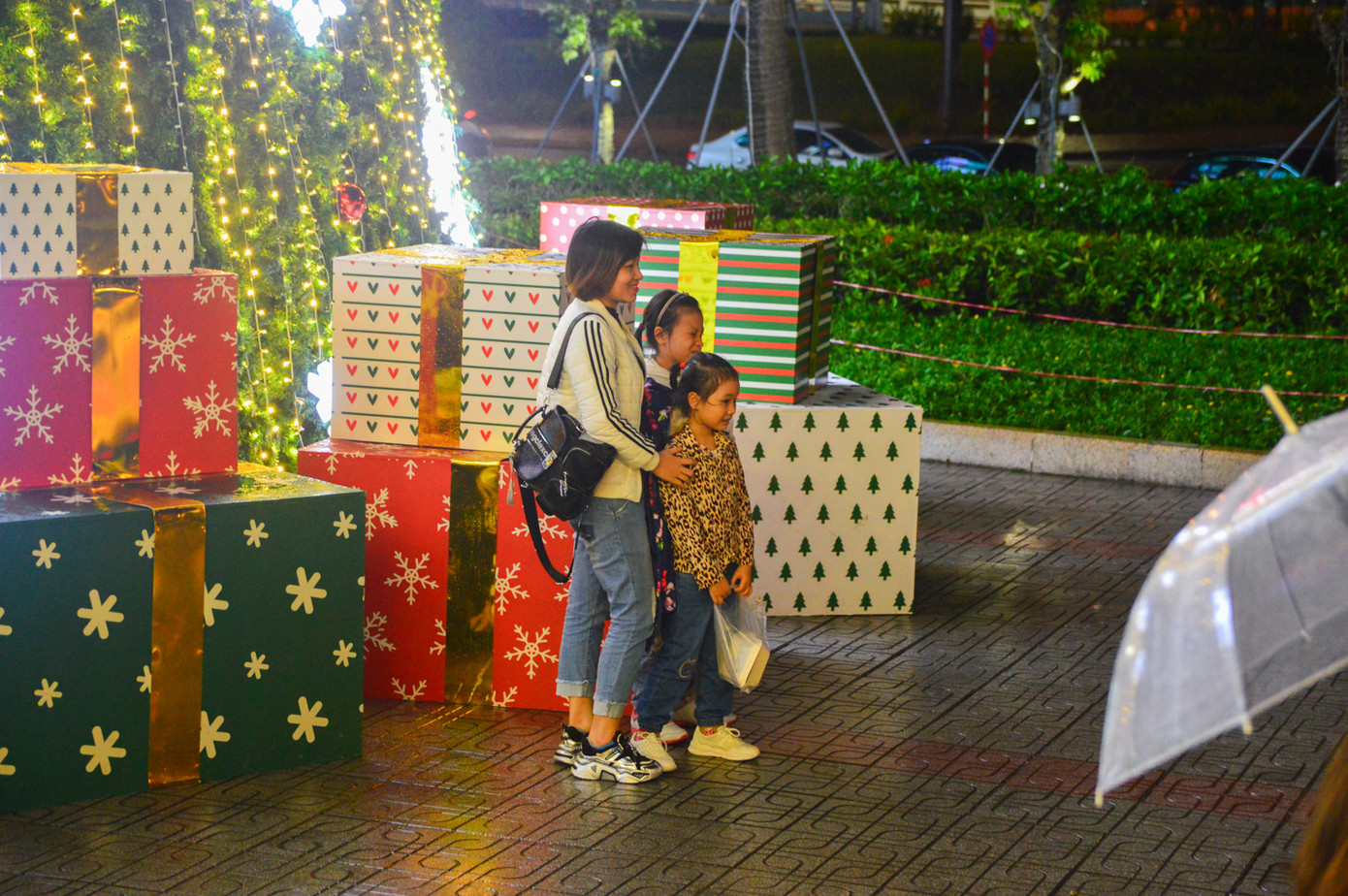 Cả nước tưng bừng đón chào Giáng sinh 2020 ảnh 70