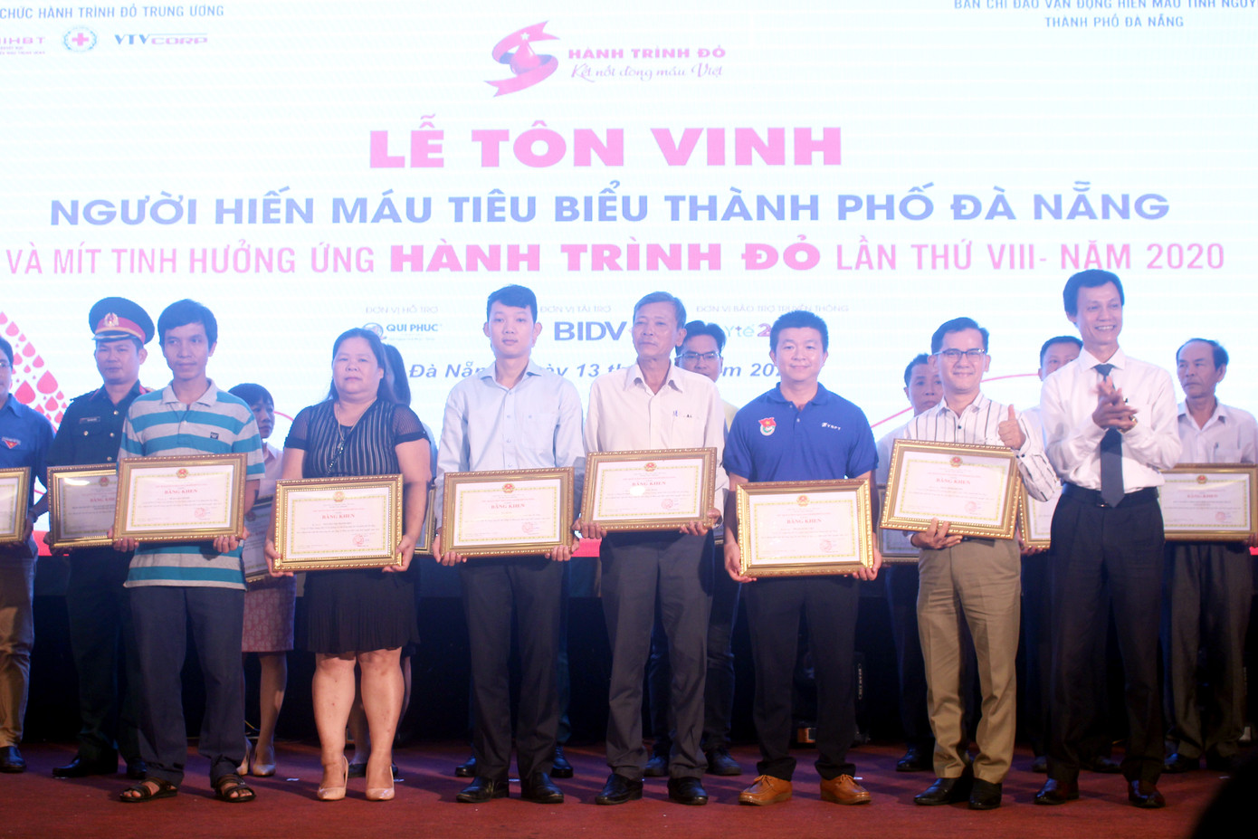 Đà Nẵng tôn vinh 147 tập thể, cá nhân hiến máu tiêu biểu ảnh 1