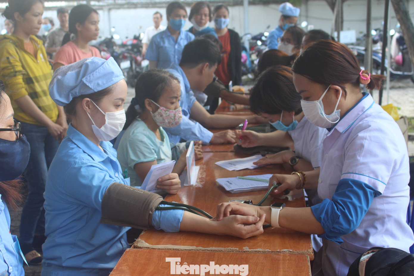Khám phát thuốc miễn phí cho 500 công nhân, người lao động ảnh 1