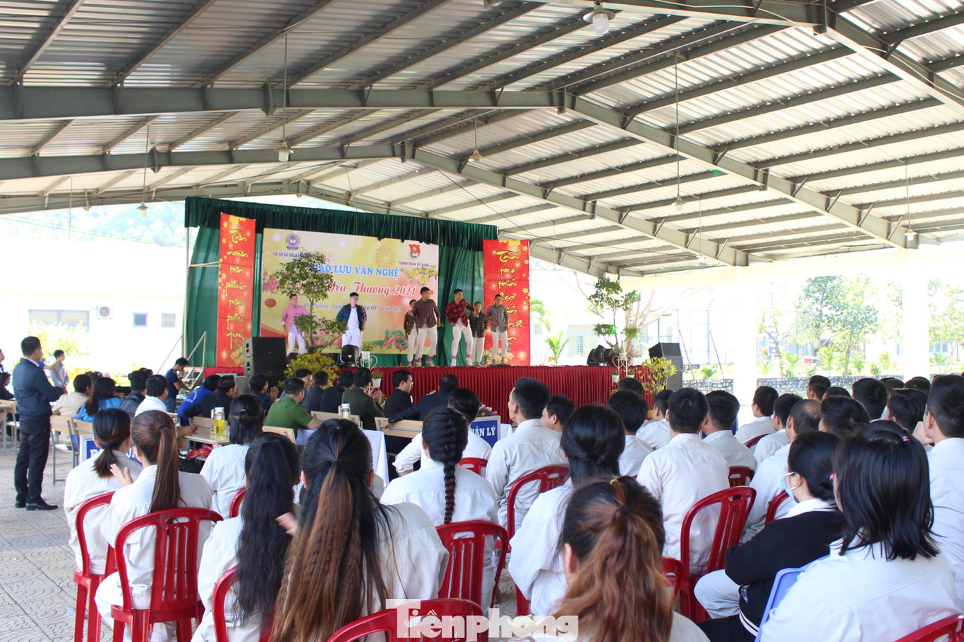 Mang Xuân sớm đến với những mảnh đời lầm lỡ ảnh 3