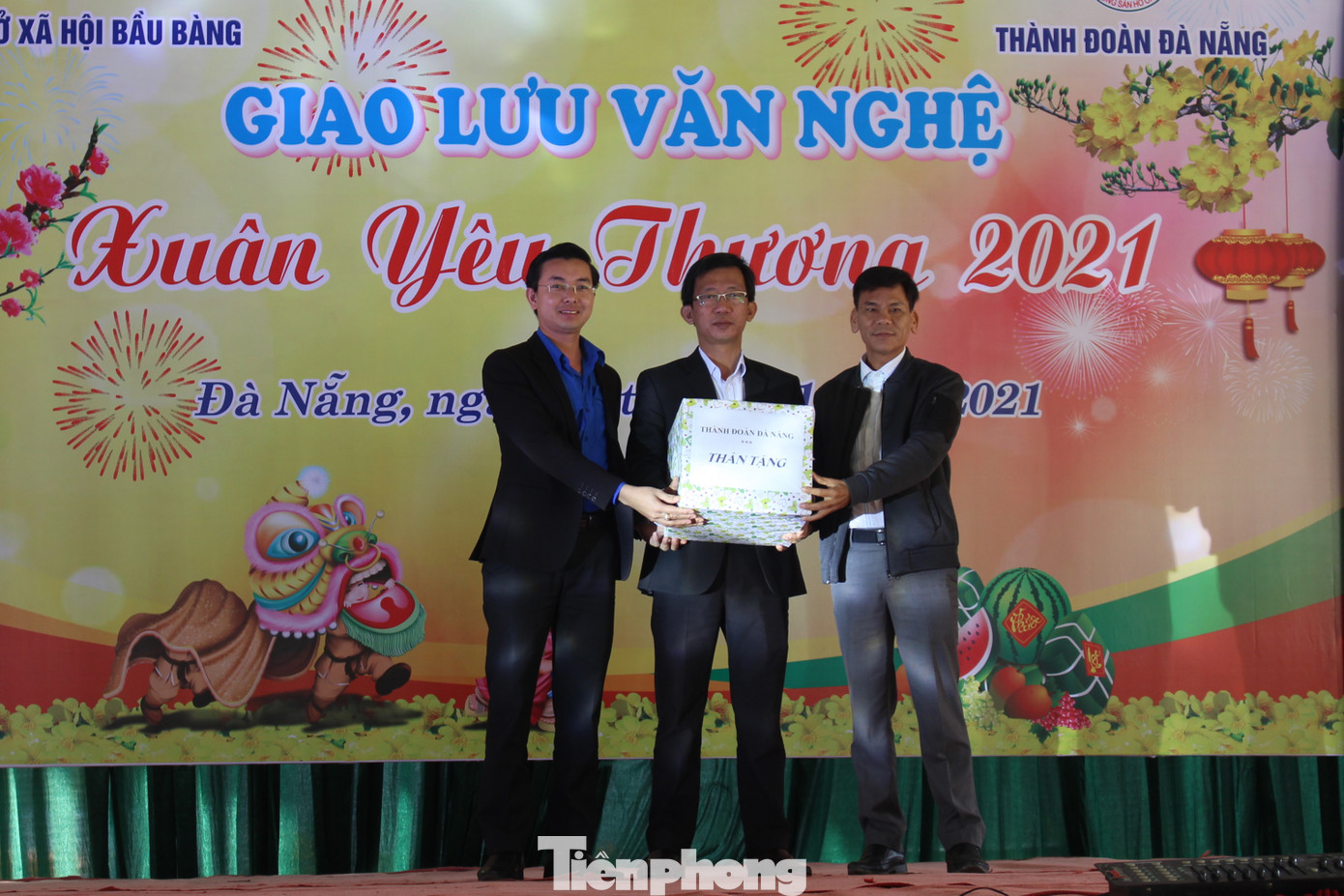 Mang Xuân sớm đến với những mảnh đời lầm lỡ ảnh 1