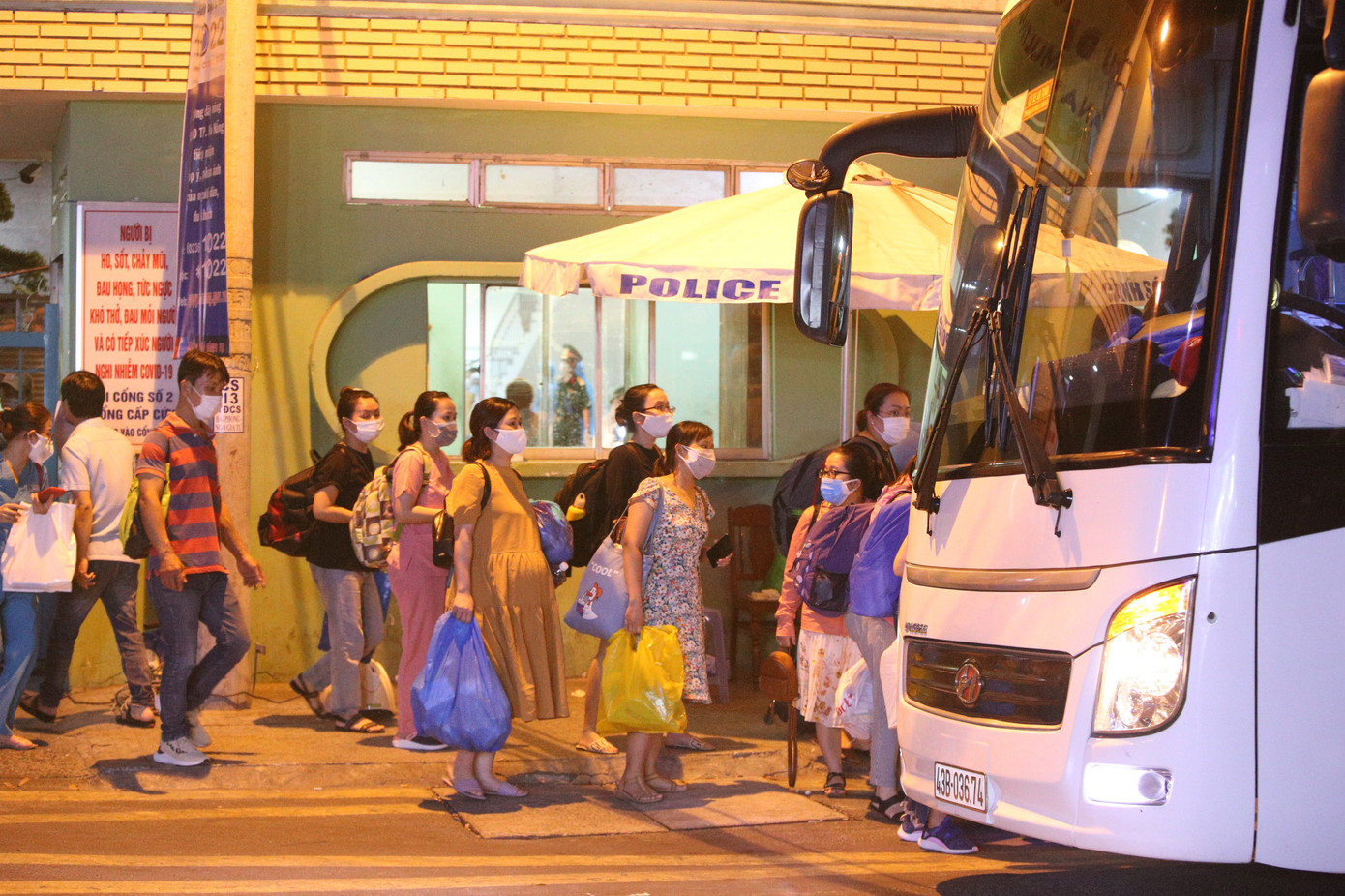 TPHCM cách ly tập trung 2 người tiếp xúc bệnh nhân 420 ​ ảnh 6