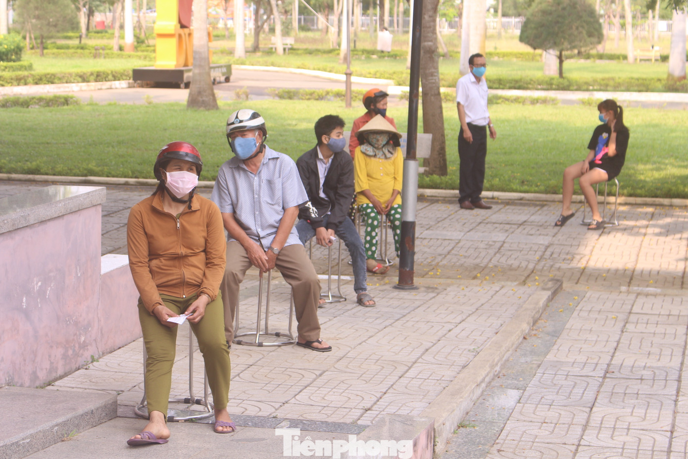 Cây 'ATM gạo' đầu tiên ở Đà Nẵng hỗ trợ người dân khó khăn ảnh 3