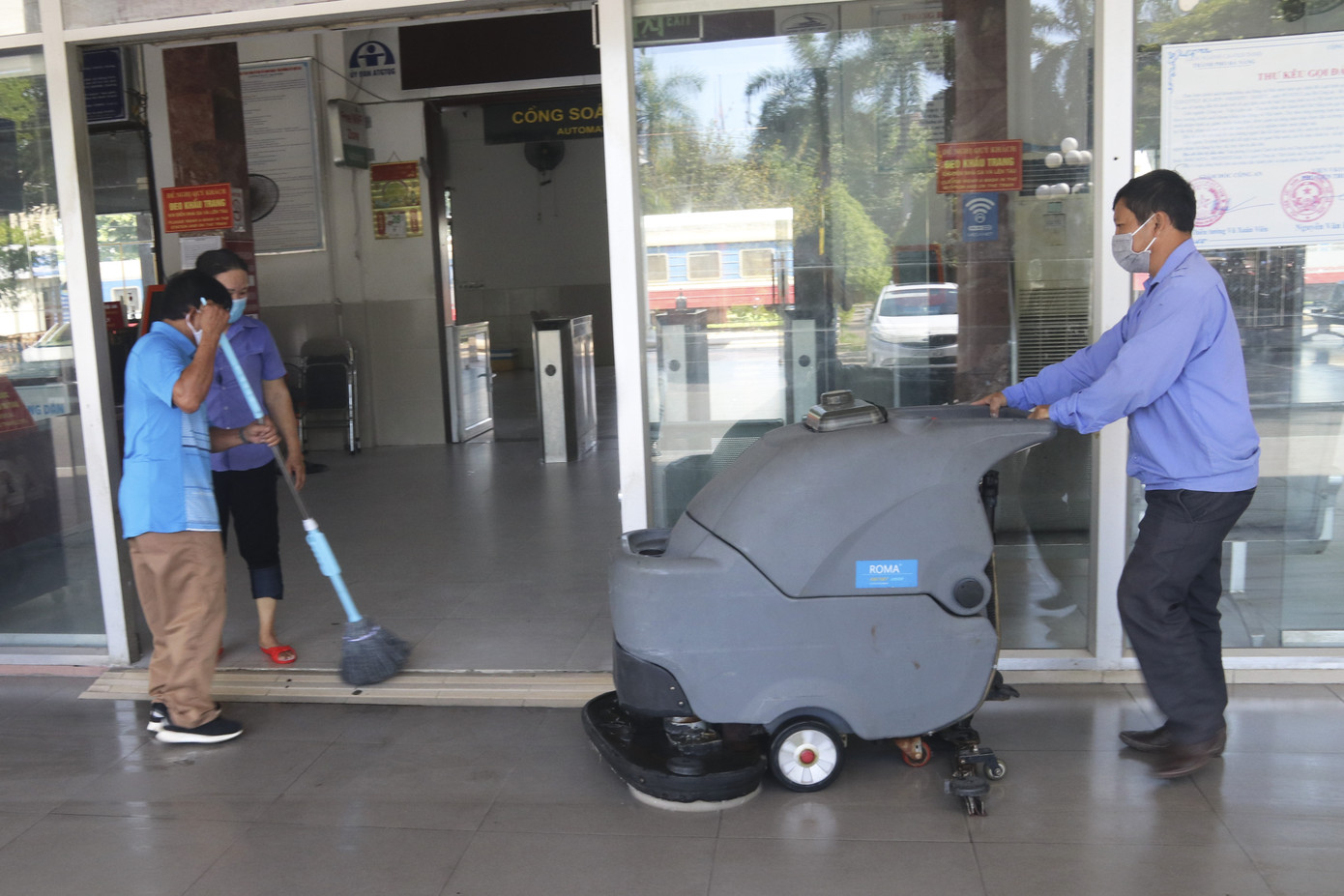 Bến xe, nhà ga Đà Nẵng đìu hiu sau lệnh 'thông đường' ảnh 9