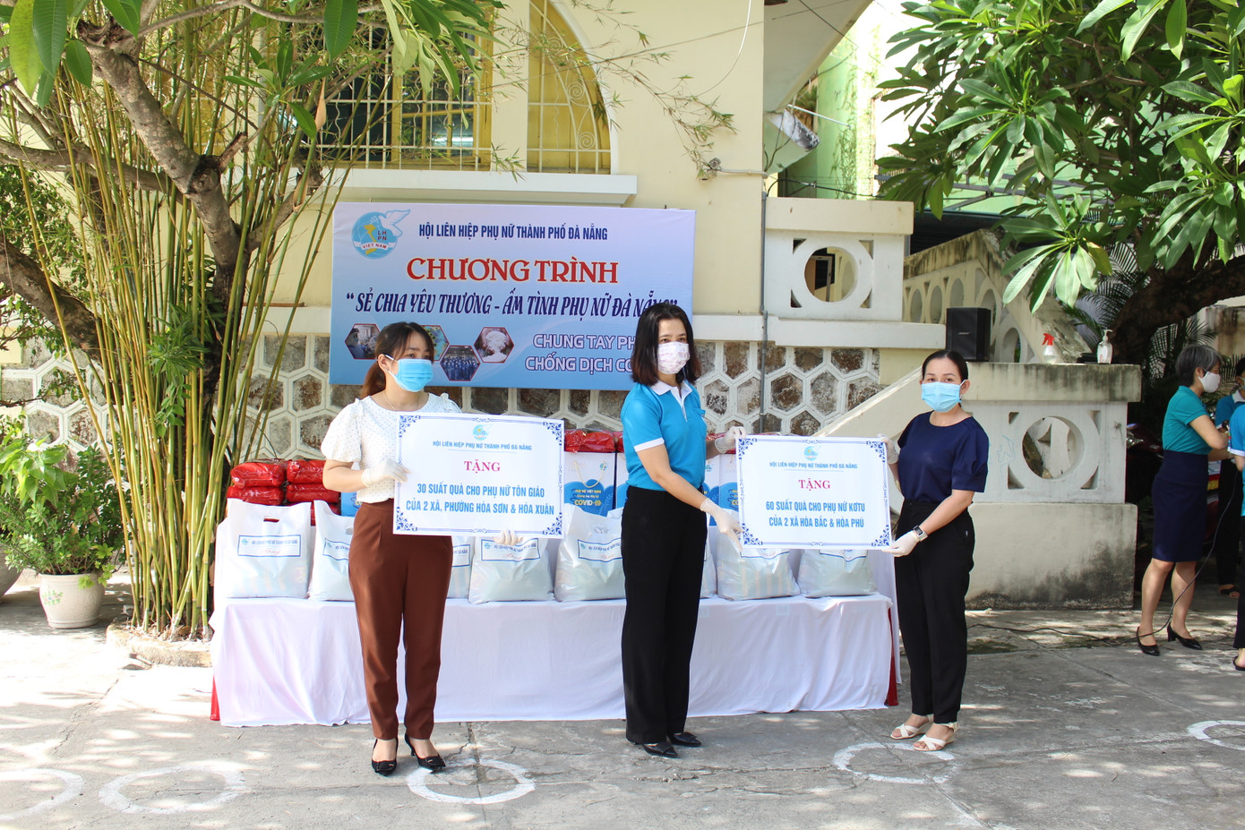 Hơn 4 tỷ đồng hỗ trợ Đà Nẵng chống dịch ảnh 1