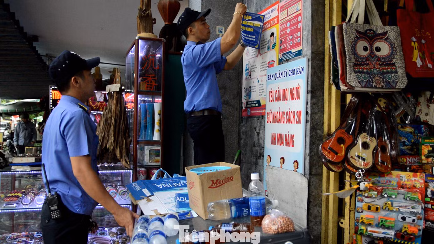 Triển khai 6 tổ xử lý người xin ăn, bán hàng rong ở Đà Nẵng ảnh 1