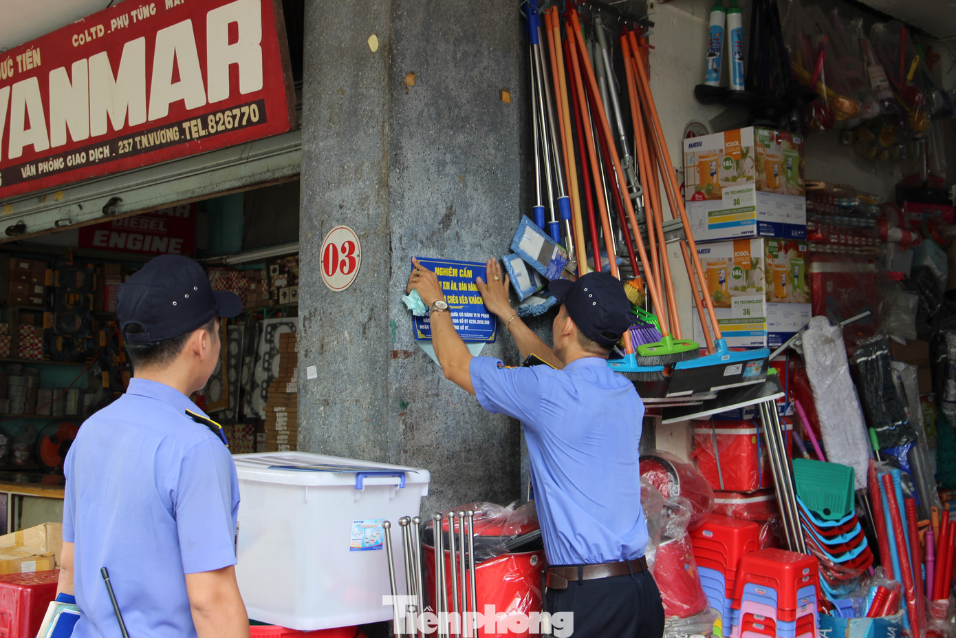 Triển khai 6 tổ xử lý người xin ăn, bán hàng rong ở Đà Nẵng ảnh 2