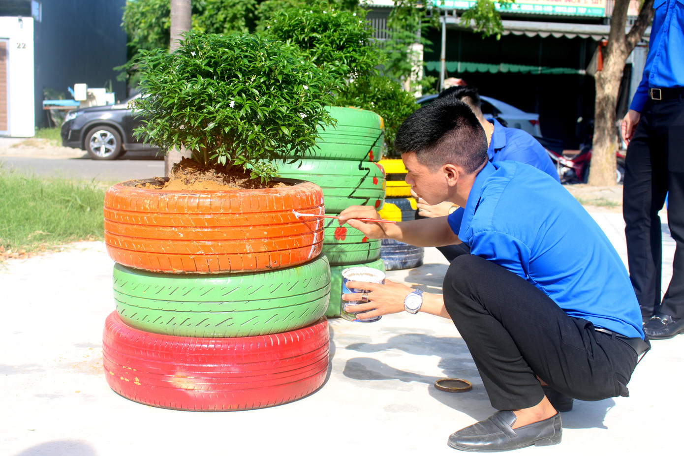 Cải tạo điểm nóng môi trường thành 'Góc xanh thanh niên' ảnh 3