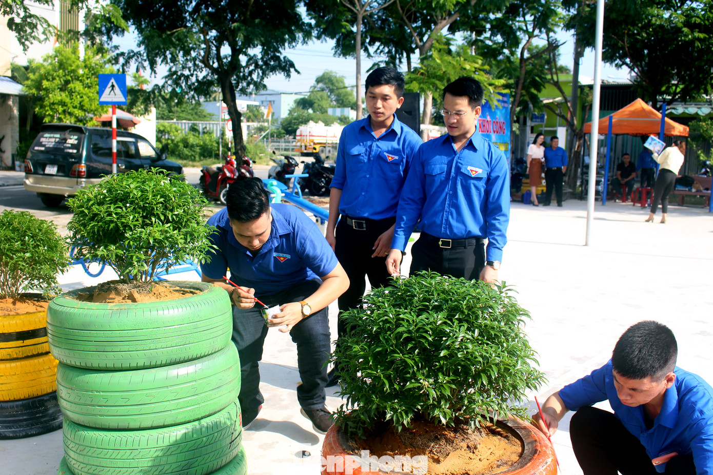 Cải tạo điểm nóng môi trường thành 'Góc xanh thanh niên' ảnh 2