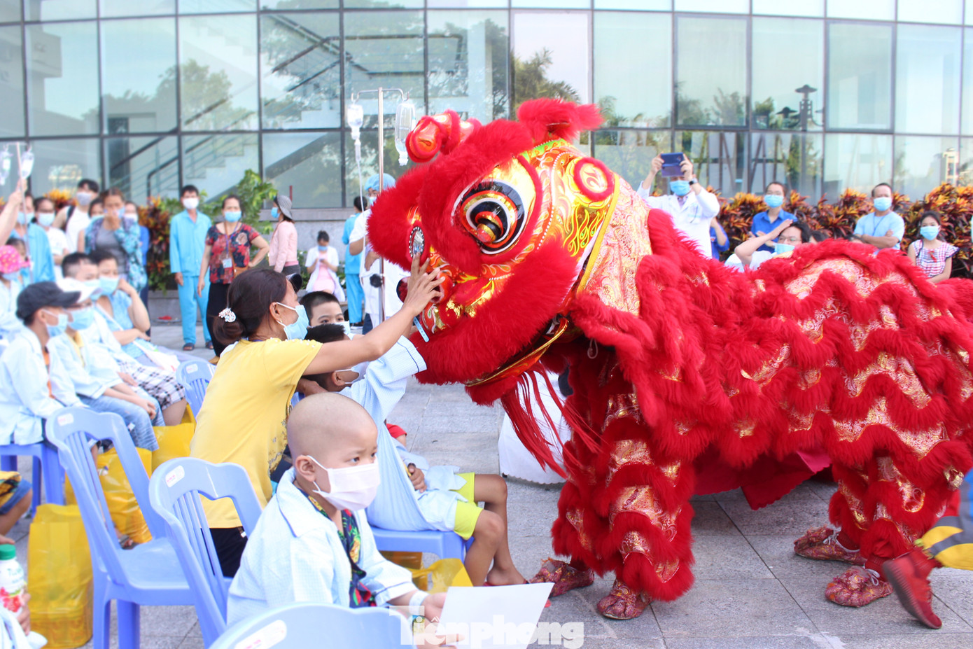 Trung thu sớm cho bệnh nhi ung thư Đà Nẵng ảnh 4